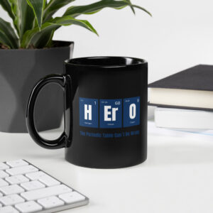 Schwarze glänzende Tasse “HErO” (Periodensystem)