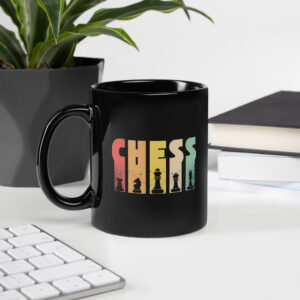 Schwarze glänzende Tasse “CHESS”